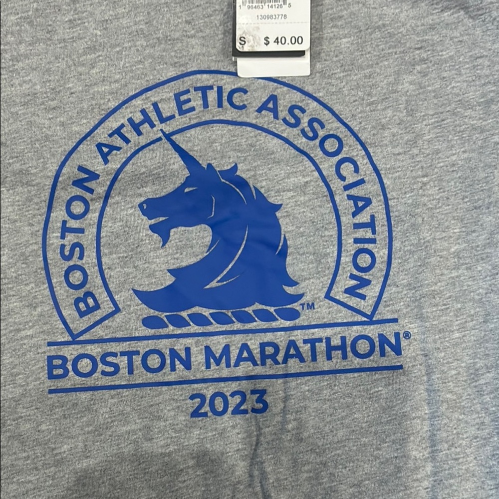 adidas Grey T-Shirt with Blue Boston Marathon 2023 Graphic - Picture 4 of 8